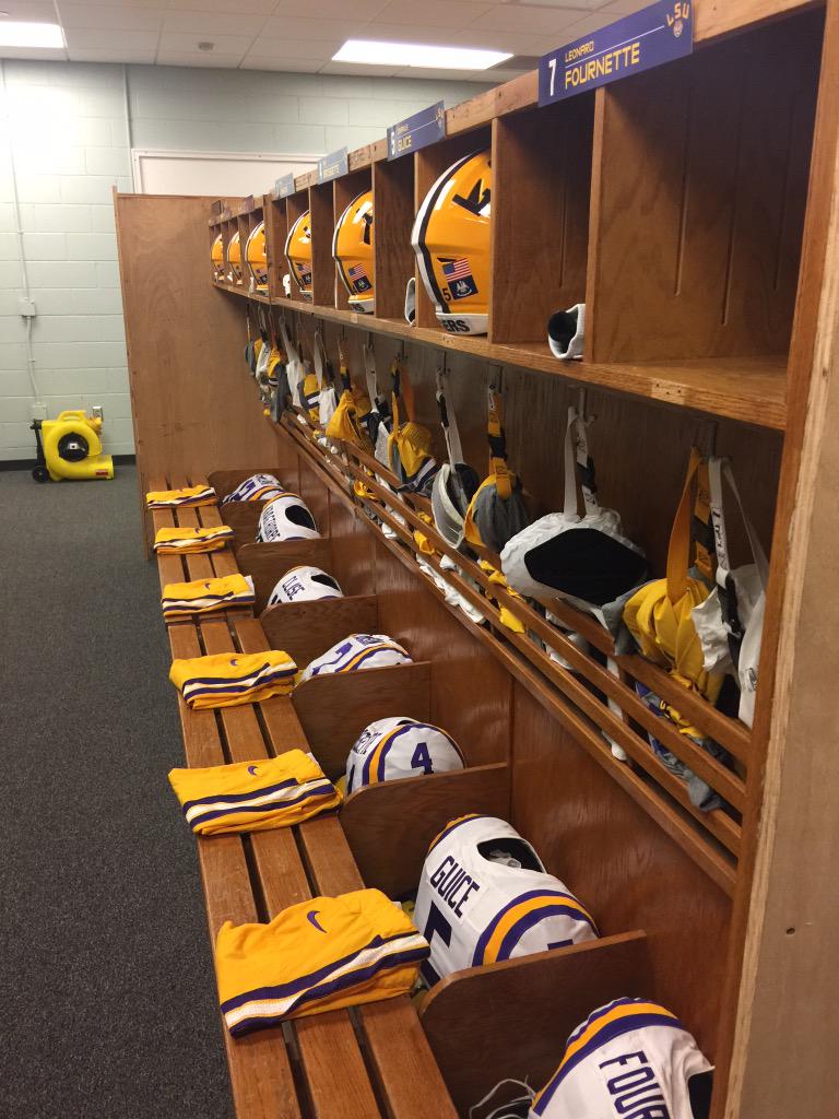 LSUFBEquipment's tweet photo. Locker room is set up in Starkville http://t.co/R0kv7YsKqN