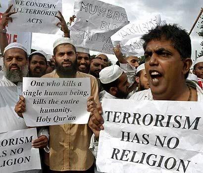 #terrorismhasnoreligion I don't blame Muslims for the attacks.Just people involved. Hate, it comes from everyone.