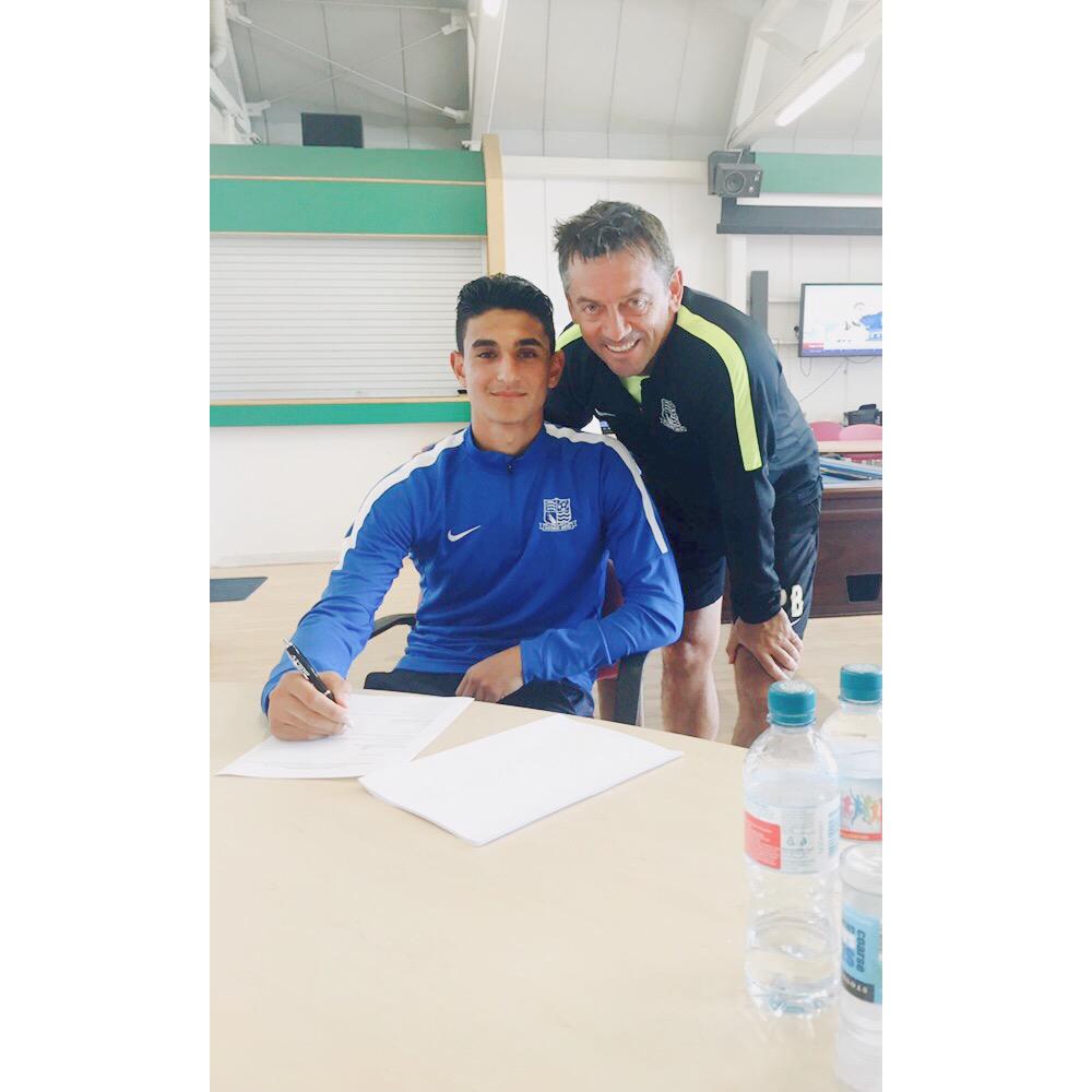 Delighted to have signed my first professional contract at <a href="/SUFCRootsHall/">Southend United FC</a> . The hard work starts now!