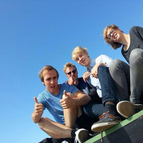 It's our birthday today! We are 6!! Cheers everybody!