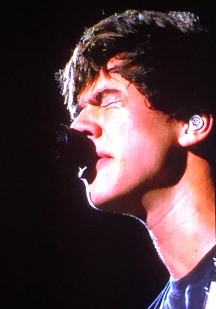 when ur listening to jet black heart and ur too deep into the feels