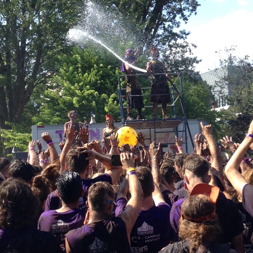 EngSocQueens's tweet photo. Great day today at Highland Games! http://t.co/UrxdKrEDJF