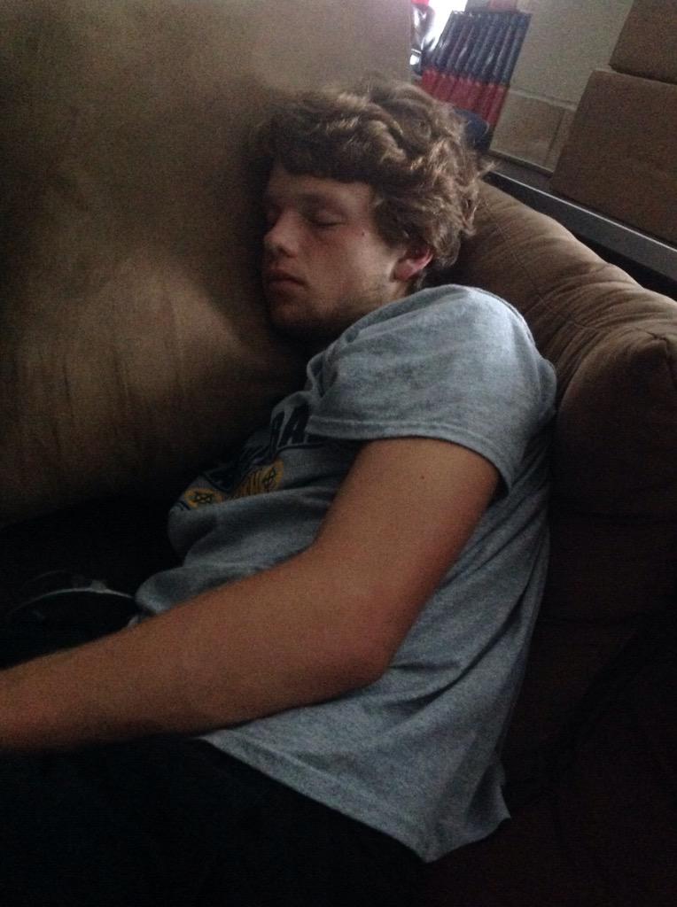 pbod_pgod's tweet photo. @Reidcumings morning after #PBOD life style http://t.co/9QLBE73ghd