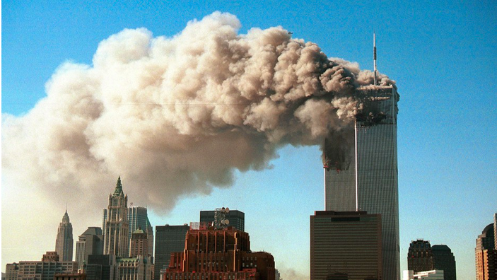 CNNEE's tweet photo. 9/11: Estados Unidos recuerda uno de los días más oscuros de su historia
http://t.co/WIZ7Q5mQKK http://t.co/uGWKzcW9tH