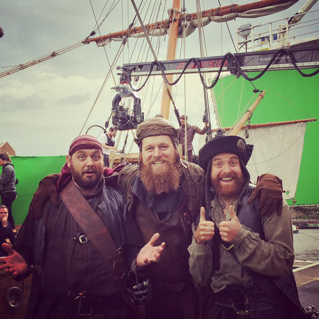 GloriousMonster tweet media