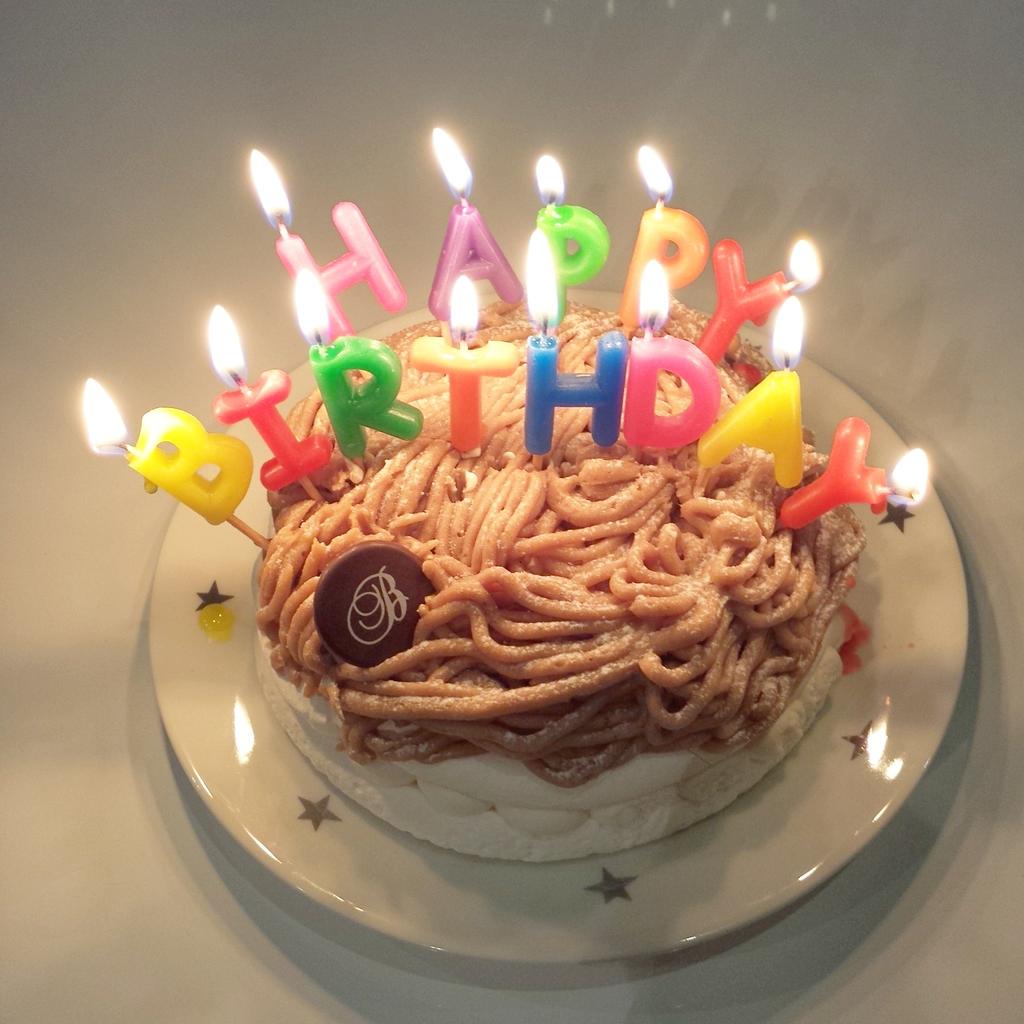 manou___s's tweet image. Le Gâteau d'Anniversaire Parfait d'Emmanuel, le Mont Blanc de chez Bouvier, LA tuerie 🎂 @CuryEmmanuel