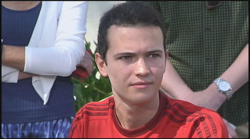 KTVU's tweet photo. A student hurt in the #BerkeleyBalconyCollapse talked about the tragedy at a news conference http://t.co/qXxAIpL0s3 http://t.co/GIGjPZ6yfb