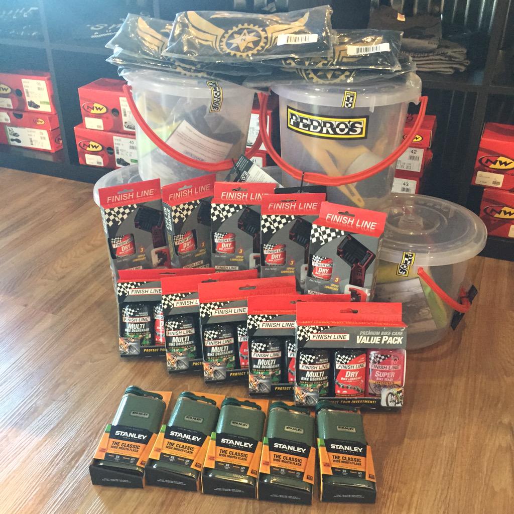 SwiftCycle's tweet image. Thanks @qualitybike for the #gnvatl75 prizes from @pedrosbikecare @finishlinelube @stanley_brand @salsacycles