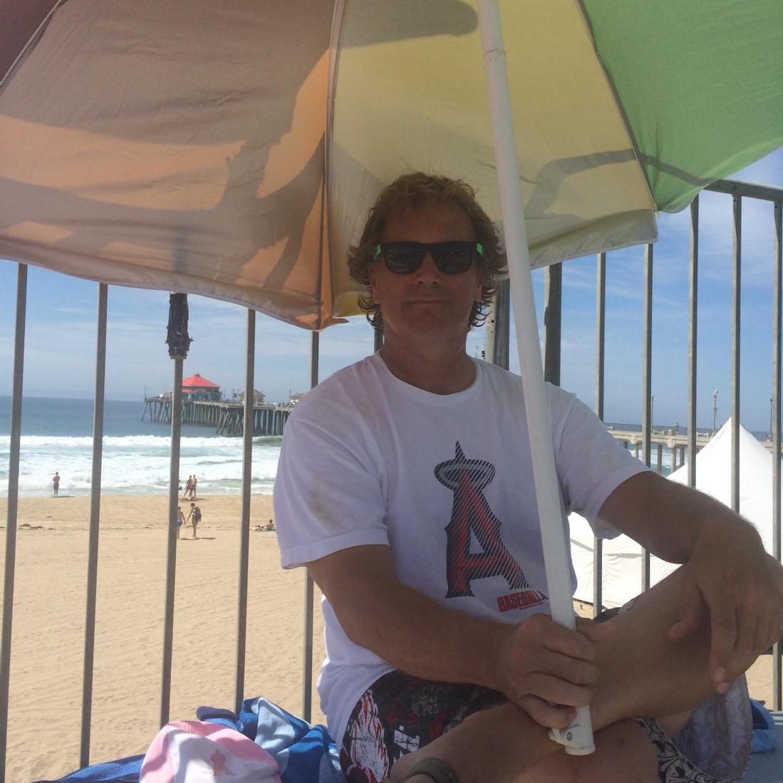 jul2223's tweet photo. #5in1rescue. Best seat in the house. Volleyball is hot hot hot in Huntington Beach. http://t.co/ckNY3uBwId