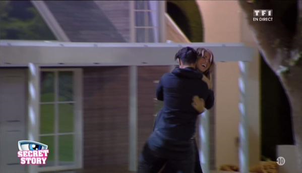 SecretNewsOff's tweet photo. Emilie &amp; Rémi, les retrouvailles !!!! Un max de #RT pour eux ! 😍 #SS9 http://t.co/xxJRijdB44