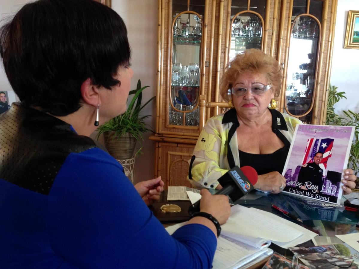 SylviaGomezT2's tweet photo. #Recordando911 El municipio de Ponce donde nacio lo honra estableciendo Premio Carlos Lillo.@TelenoticiasPR http://t.co/PFEfAooA7x