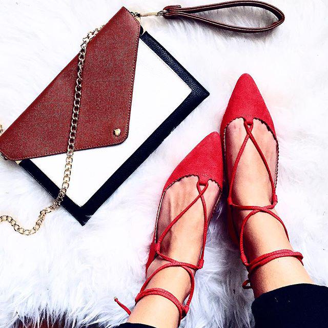 Forever21's tweet photo. Hints of red with @ROZACHKA make fall official http://t.co/YuanSLy3KC #ForeverYou http://t.co/jvFopNtW1x