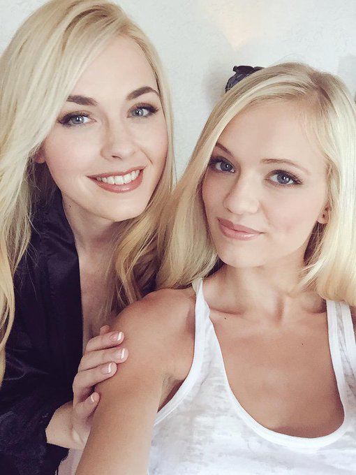 On set w beautiful @TheBaileyRayne ? http://t.co/ne9GLdbT3Z