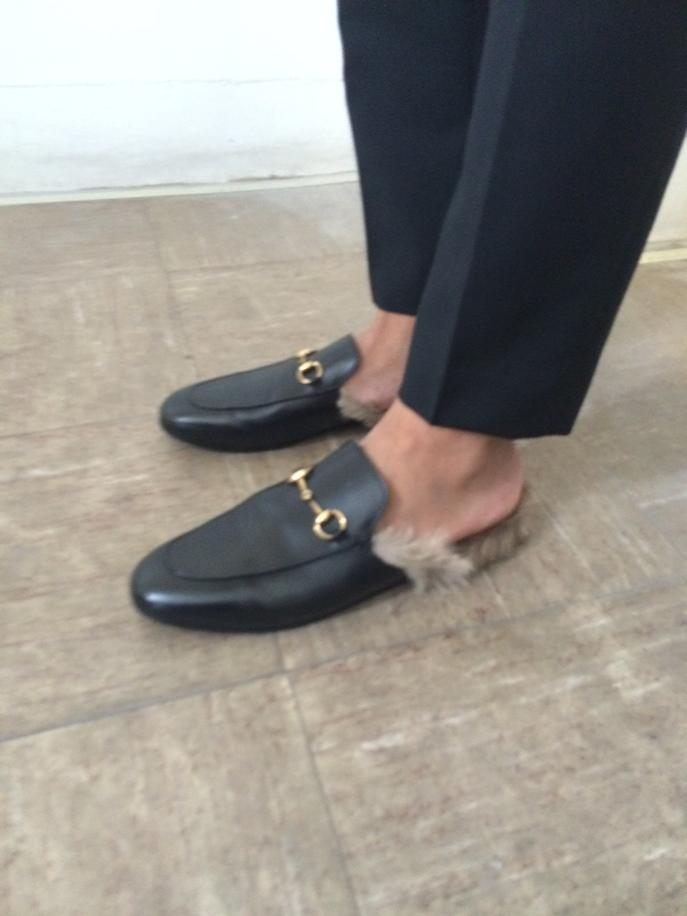 The @gucci fur-lined loafer/slide makes an appearance at the @jasonwu show #nyfw - www.strongerinc.org