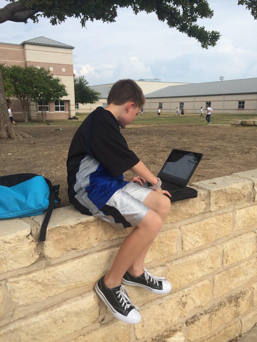HenryHawksLISD's tweet image. What a great place to do homework! #mLISD #LISDleads