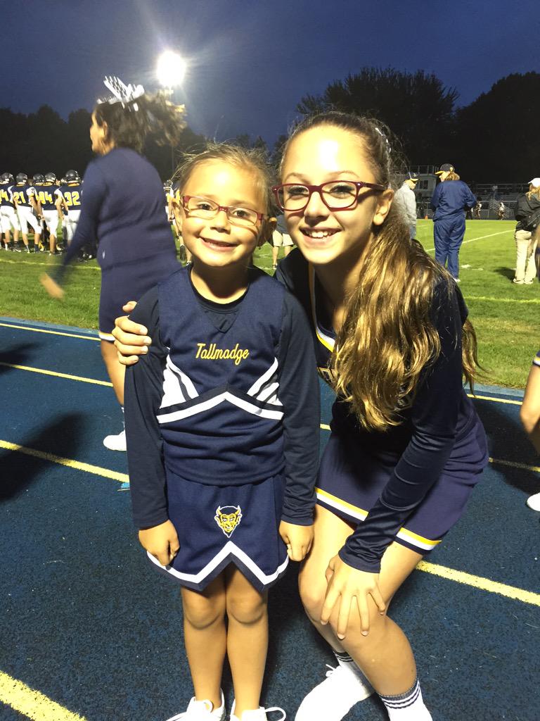 MrsBoydTMS's tweet image. Ariana met her #mini me&quot; tonight! Such a sweetie! #tmscheer