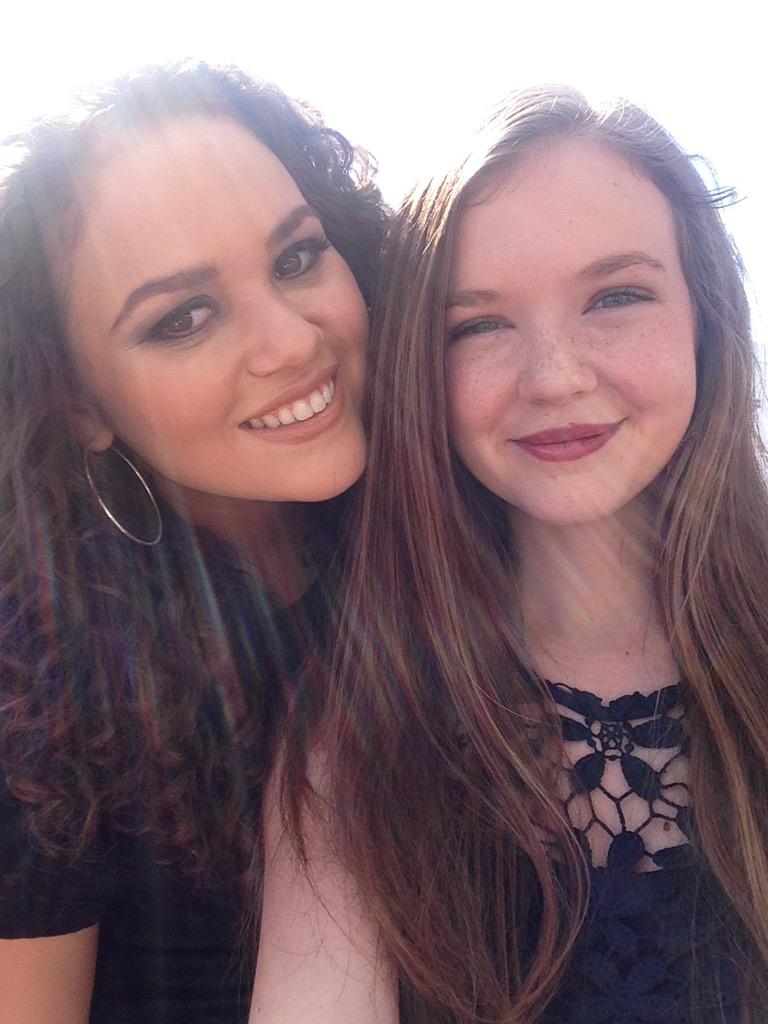 bumlB_'s tweet image. OH MY GOSH @madisonpettis #StaplesforStudents #ThinkItUp