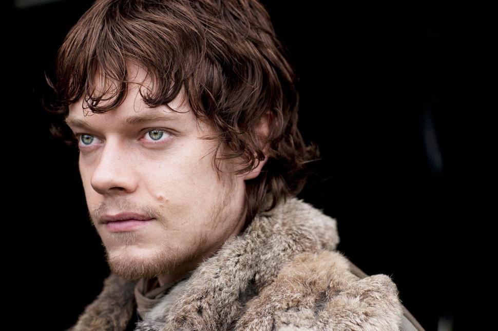 Happy 29th birthday, Alfie Allen! 