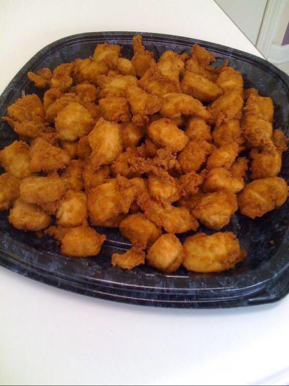 Laura Johnson tweet media