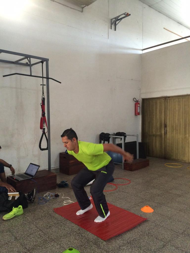 rcacerespf's tweet photo. Probando ...probando.. #FotocelulasDeVelocidad #PlataformaDeSalto #ProJump #Procell @J_Sosa18 @MiguelPavani http://t.co/l3On02gg7H