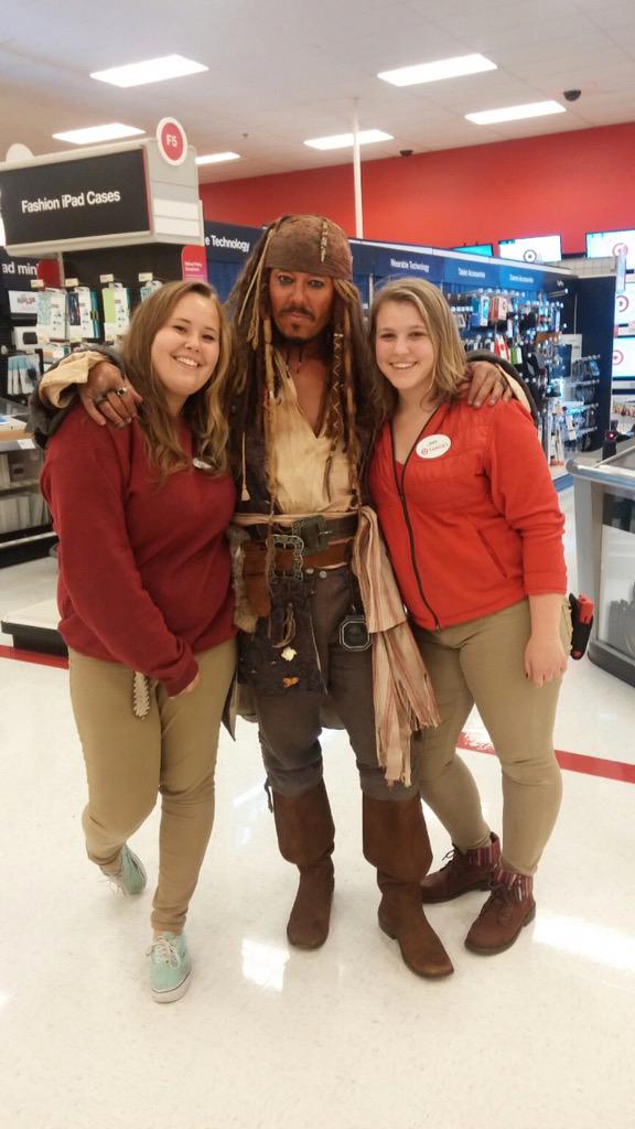 Captain Jack Sparrow came to visit us in #flake!! #arggg <a href="/lukehawkinson2/">Luke Hawkinson</a>