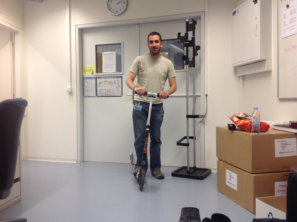 VirtualPalaeo's tweet image. Busy night shift at the synchrotron! #SwissLightSource