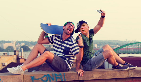 9 photos of Donald Trump photoshopped into ~millennial situations~ bzfd.it/1J3wAnl