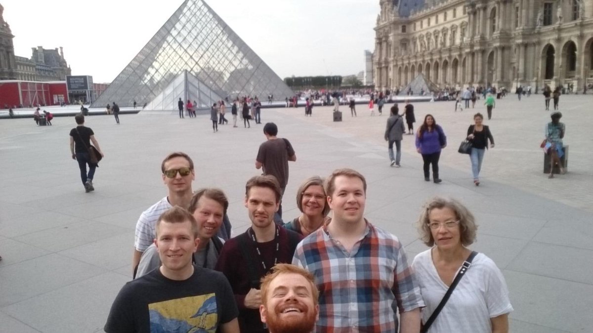 andersems's tweet image. #vismainparis #27