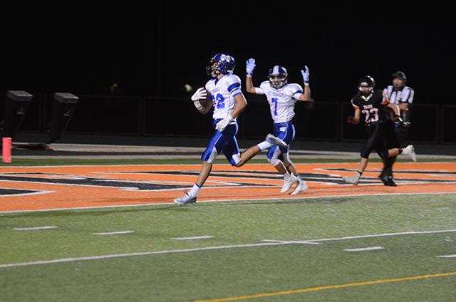 Turnovers haunt #Taos football team in 42-17 loss to St. Mike's bit.ly/1XVXYir #nmpreps