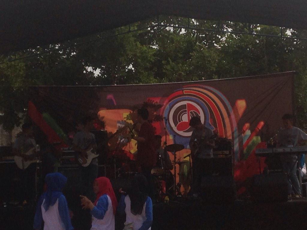 Penampilan band ke 15 dari "Valiant"