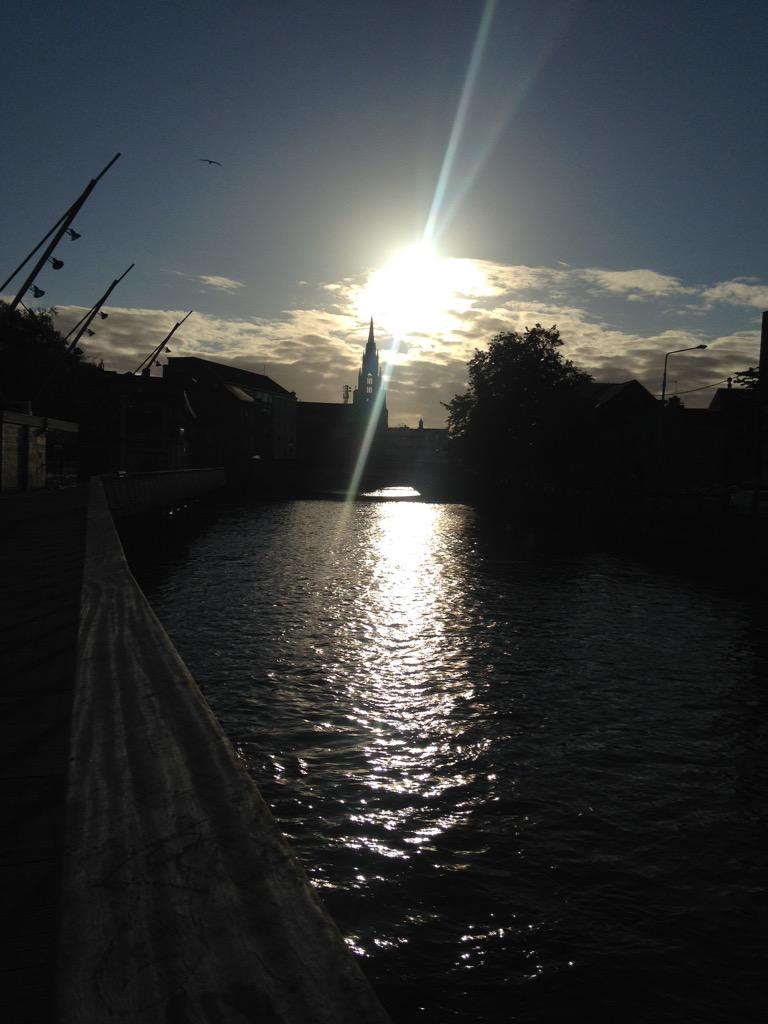 Dry, warm &amp; sunny in Cork this morning, we're open till 4 pm