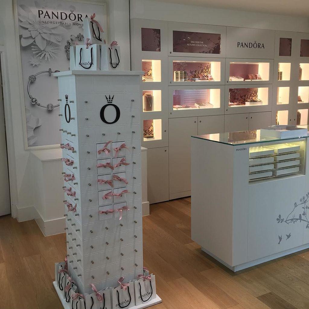 GTydeman's tweet photo. Pandora Tower Event TODAY! Open 9-5 #pandora #jewellery #towerevent #suffolk #stowmarket http://t.co/RhYgHUMy9j