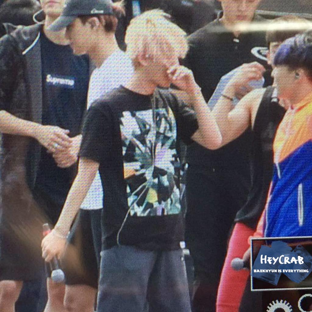 heycrab0506's tweet photo. #baekhyun #백현 150912 Chongqin http://t.co/0vYoNaydT2