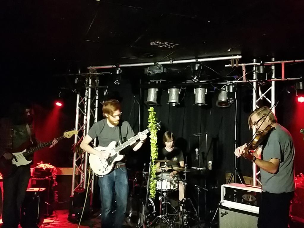 DYMPband's tweet photo. @musicandroid16 is killing it! #DYMP soon! #tbaymusic #postrock #mathrock #tbay #thunderbay http://t.co/PjkSXxjkNF