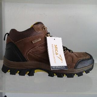 HypotermiaADV's tweet photo. SNTA 465 | SIZE 39-44 | 285rb | WA 087774640481 PIN 53E685C4 @PasarPendaki @Mikamy_Brothers  @PendakiCantik http://t.co/Qzl8ePMfoB