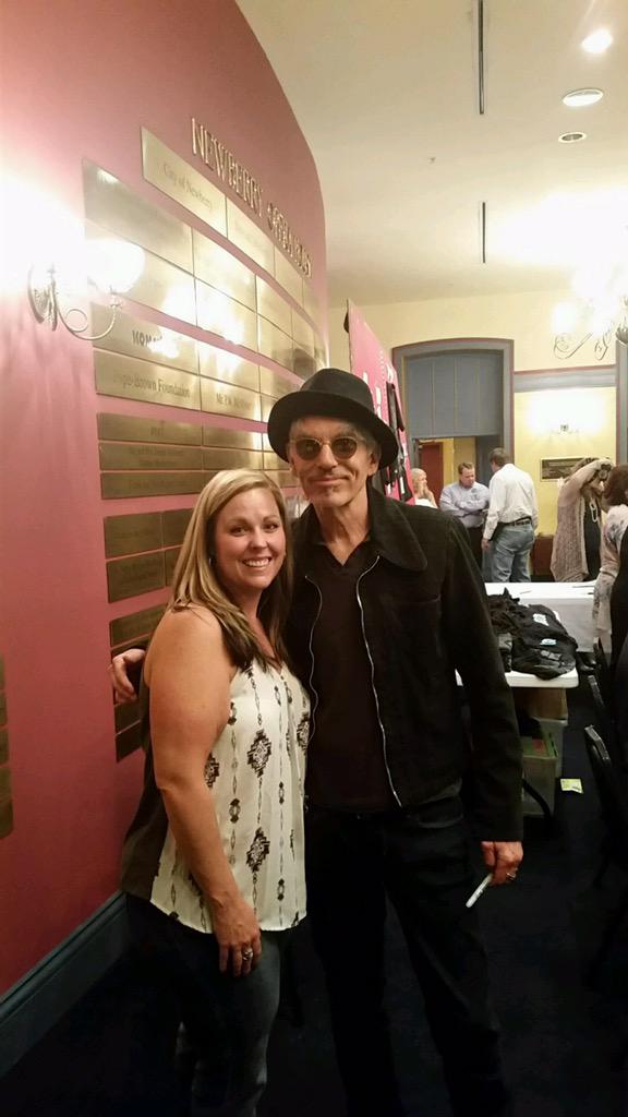 heartxfgxld's tweet image. My mom just met Billy Bob Thornton! #TheBoxmasters