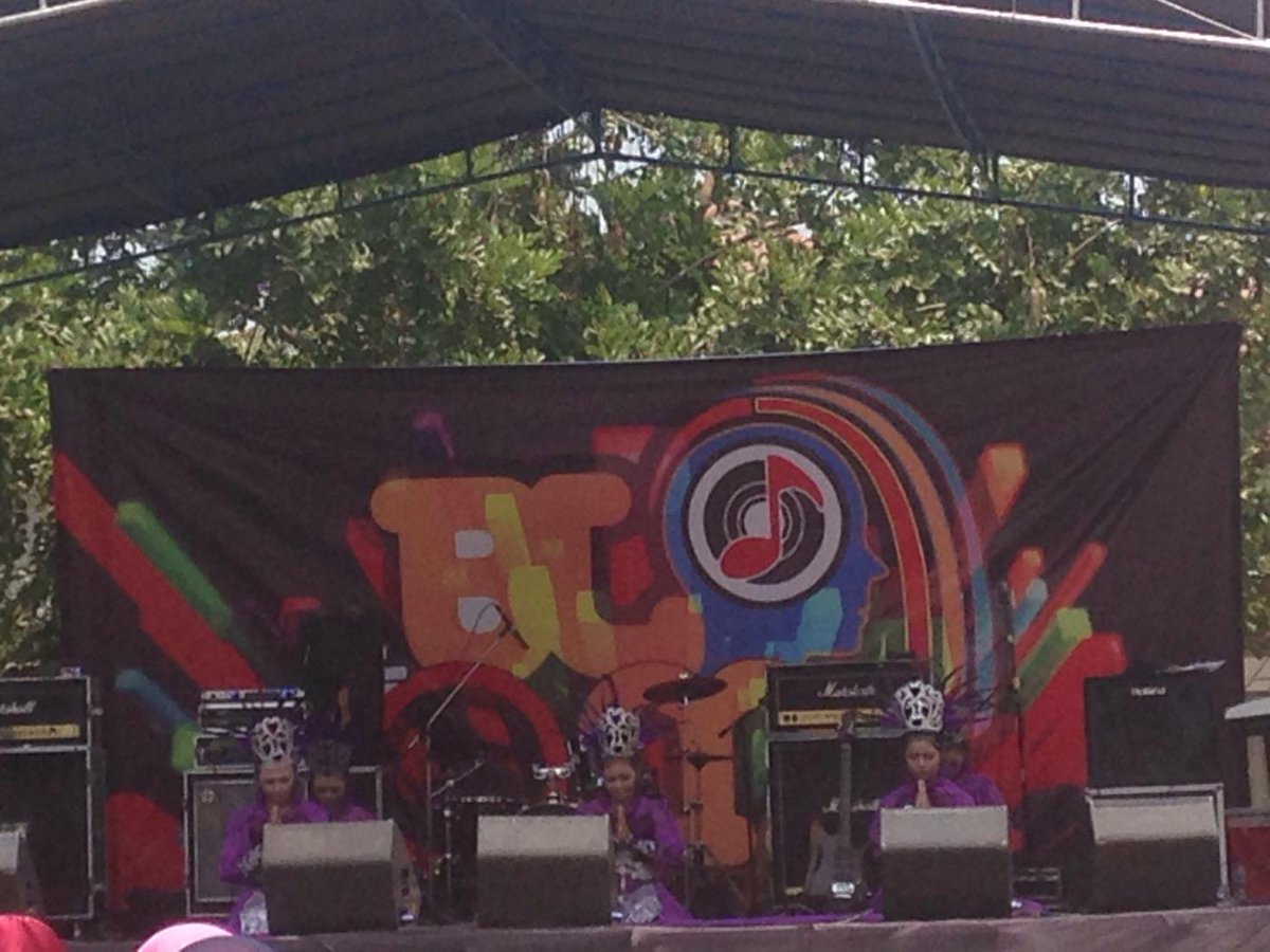 Penampilan kedelapan dari tari SMP Insan Unggul😊