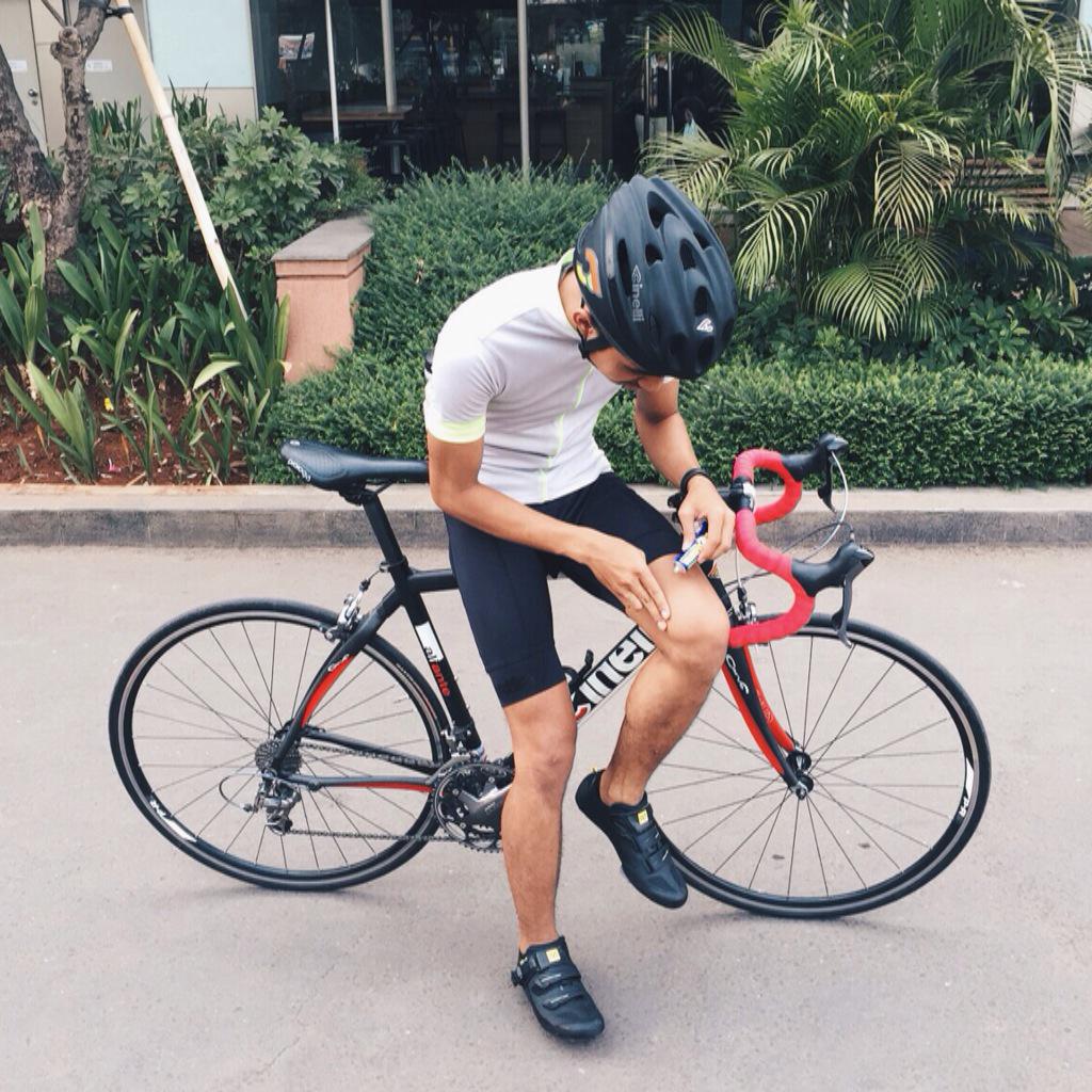 Bagus_BKS_Bersepeda di pagi hari menjaga badan tetap fresh dalam menjalani aktifitas. @SALONPAS_ID #iAmActive