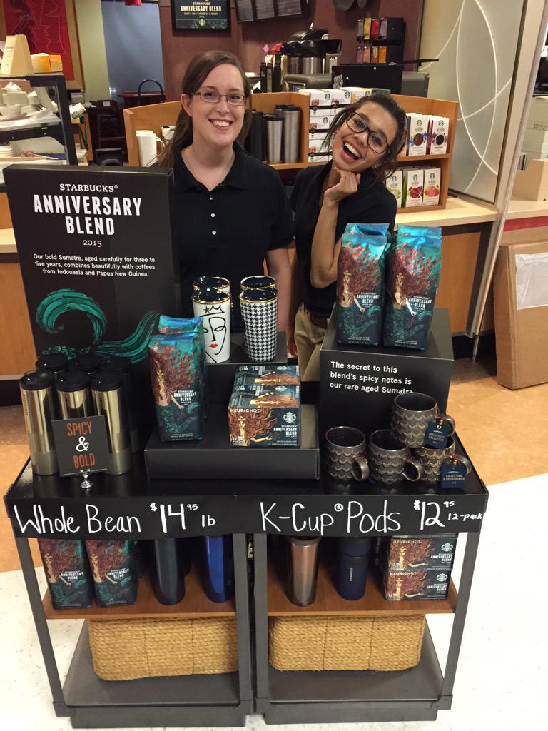 jimmy_0802's tweet photo. Starbucks team at #2187 loving the new set! @kkelliii @krisleal234 @jolly_reba @lyssy_michael http://t.co/vAuGUjPDQn