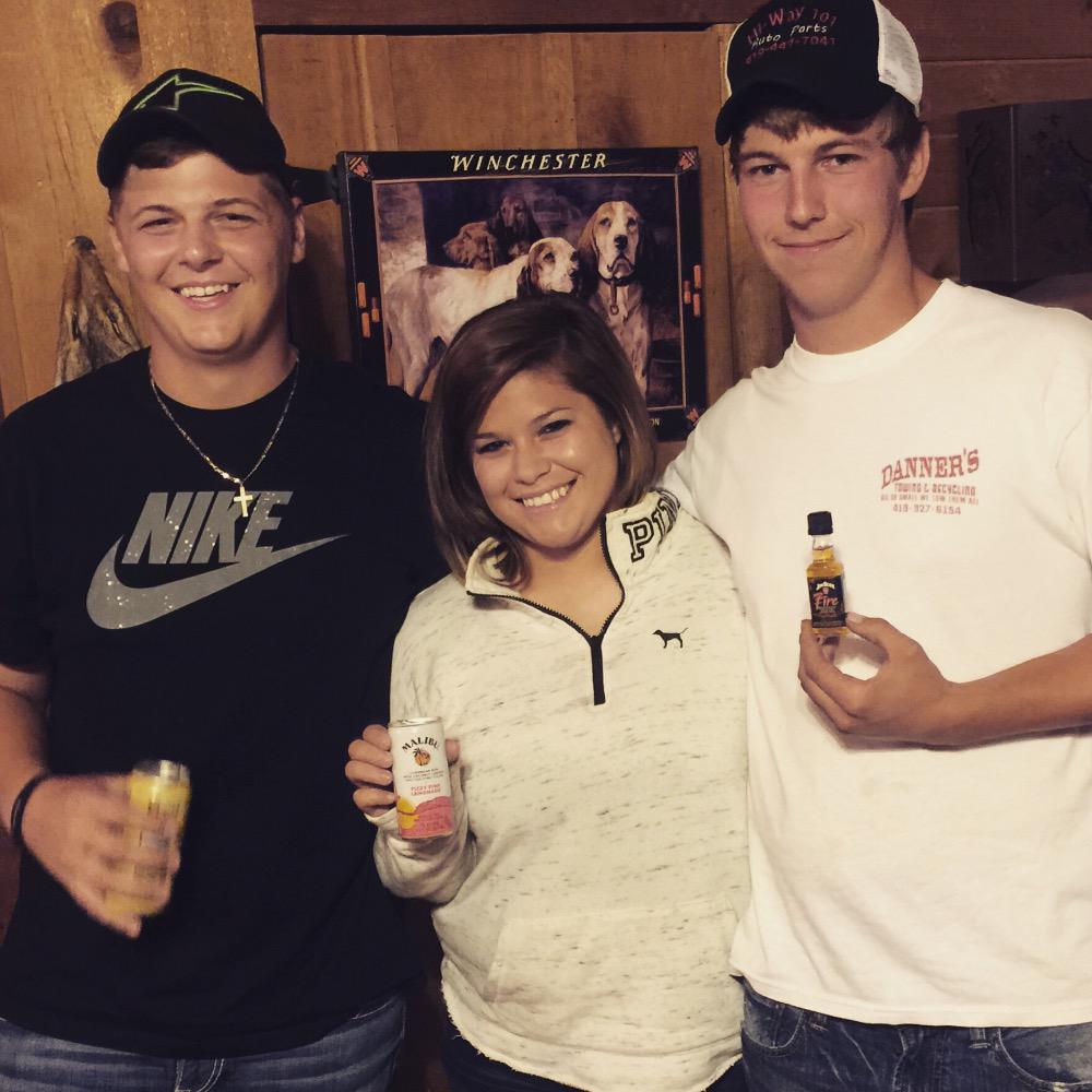 danner_kimberly's tweet photo. Cousins❤️ Now we are 21.! And yes I am the short one..... http://t.co/6QLCsiNGsn