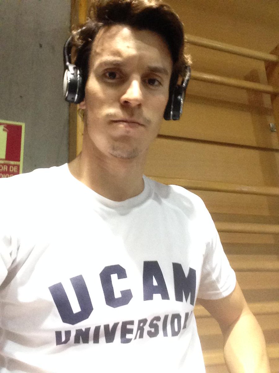 Con un poco d juicio y 1 muela menos... Pero aquí seguimos machacando! 💪✊👍 <a href="/UCAM_Deportes/">UCAM Deportes</a> <a href="/UCAM_Online/">UCAM Online</a> <a href="/BrelanSport/">Brelan Sport</a>