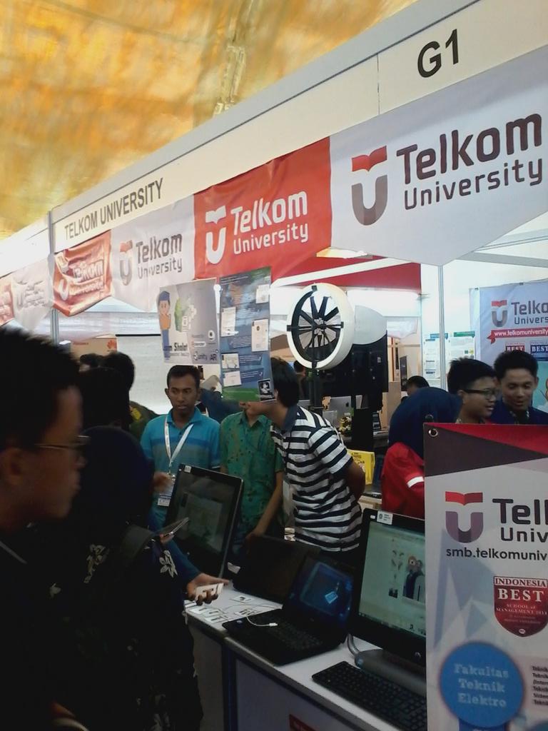 TelUniversity's tweet photo. Booth Telkom University di Bandung ICT Expo 2015 http://t.co/KcJylm1UIH