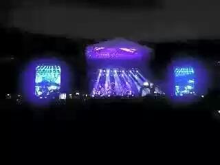 Keren pnampilan bng <a href="/Judikajude/">Judikajude</a> di konser bonjovi smlm
Pnampilan pertama dngan bw lgu indonesia raya  #konserbonjovi