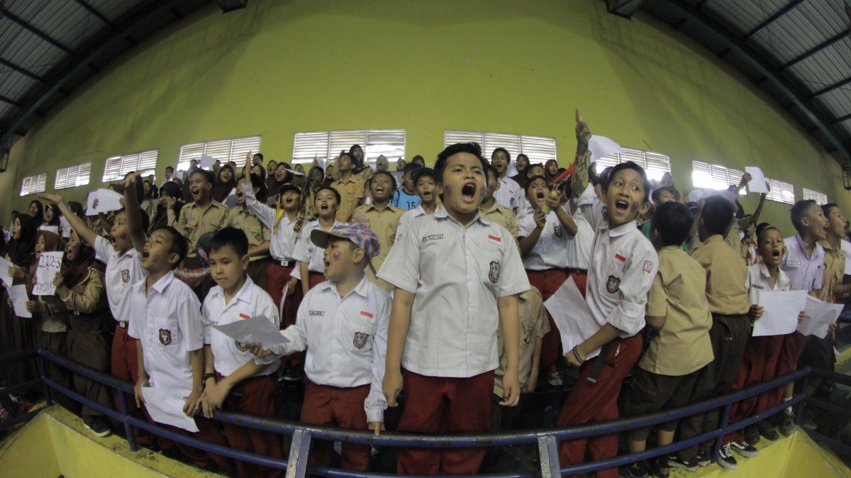 Jangan mau kalah sama SDN Kebon Pedes 1. SD aja serame ini masa kalian KALAH :D #GAMAGUDABOCUP2015 #FINAL