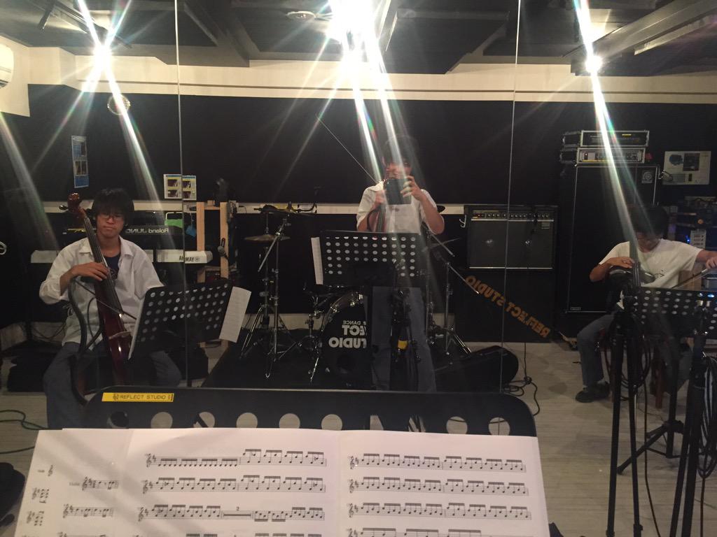GreenTea_sky's tweet photo. 初めてのスタジオ練習‼️ http://t.co/UHbzWuSjhH