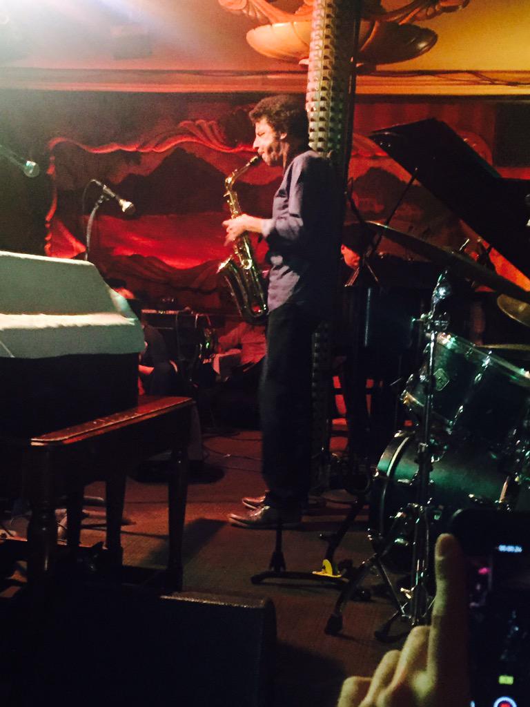 IainMoring's tweet photo. In uptown Chicago http://t.co/S3pBV0E7q6