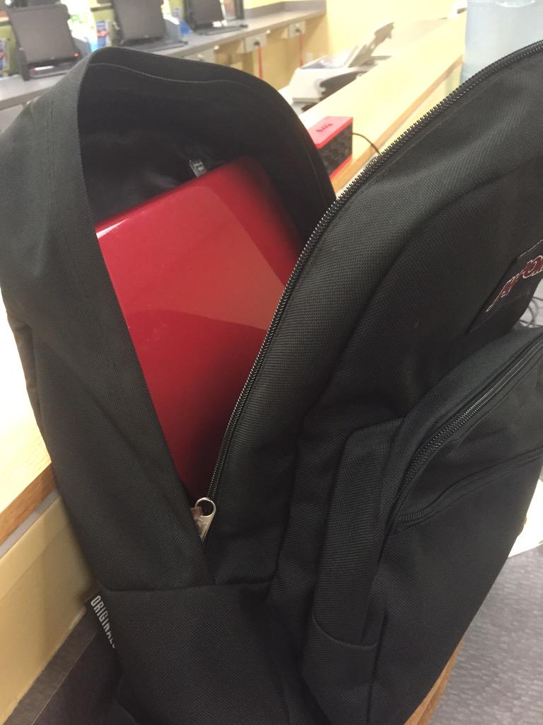alXX6B's tweet image. That Laptop is waiting for me to open it 😔😔 #Homeworkproblems