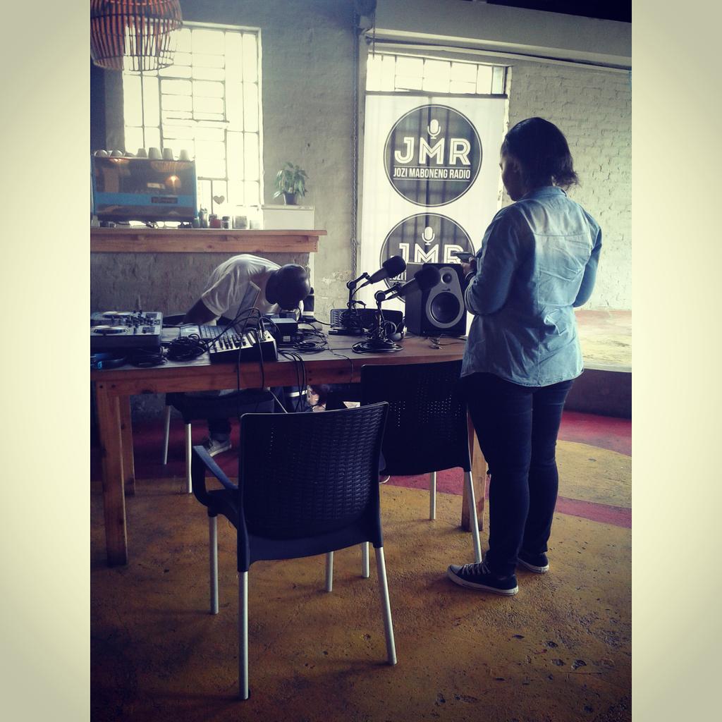 Nix_indamix's tweet image. @Random_Xxcess setting up for a Live broadcast! ! #Mabonengradio meets #Slayinthecity