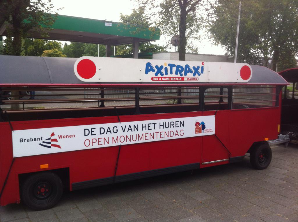 RogierGoes's tweet image. Met treintje langs bezit #BrabantWonen en monumentale panden #Dagvanhethuren