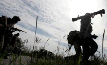 DailyhuntApp's tweet photo. Pak Army Continues Firing Amid Peace Talks #PakIndiaIssue
http://t.co/HU6TZ8SDkt http://t.co/kKPLhBRxrG